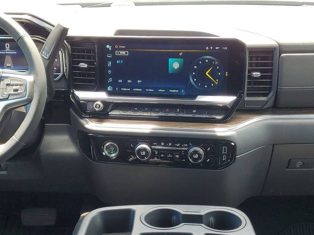 Certified 2024 Chevrolet Silverado 1500 LT AWD/4WD image 23