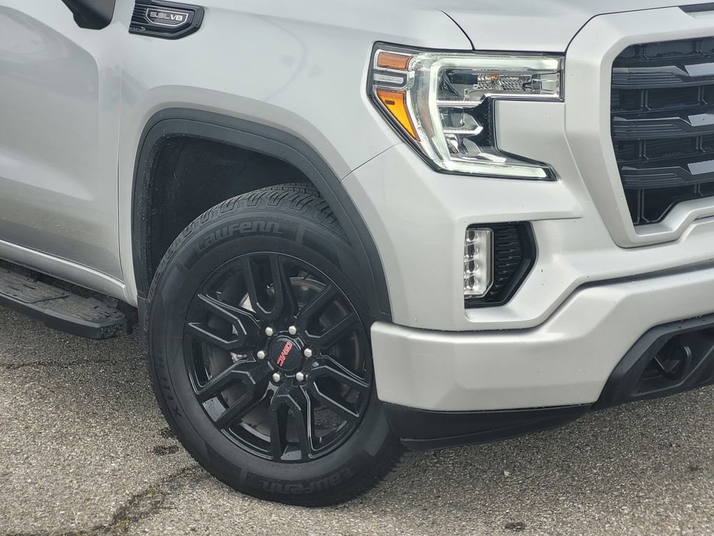 Used 2021 GMC Sierra 1500 Elevation w/ LPO, Elevation Black Package AWD/4WD image 9