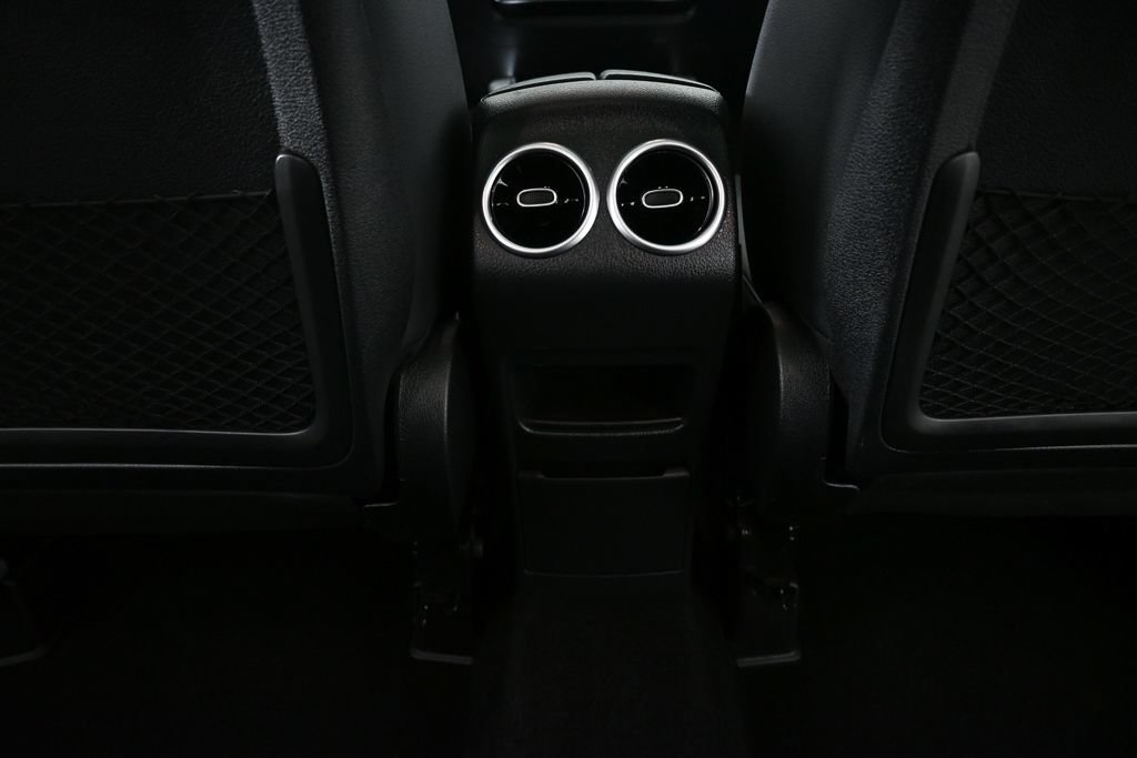 Certified 2023 Mercedes-Benz GLB 250 image 18