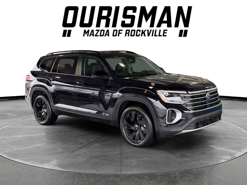 Used 2025 Volkswagen Atlas SE w/ Panoramic Sunroof Package image 1