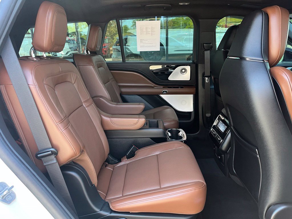 Certified 2024 Lincoln Aviator Reserve w/ Equipment Group 201A AWD/4WD image 21