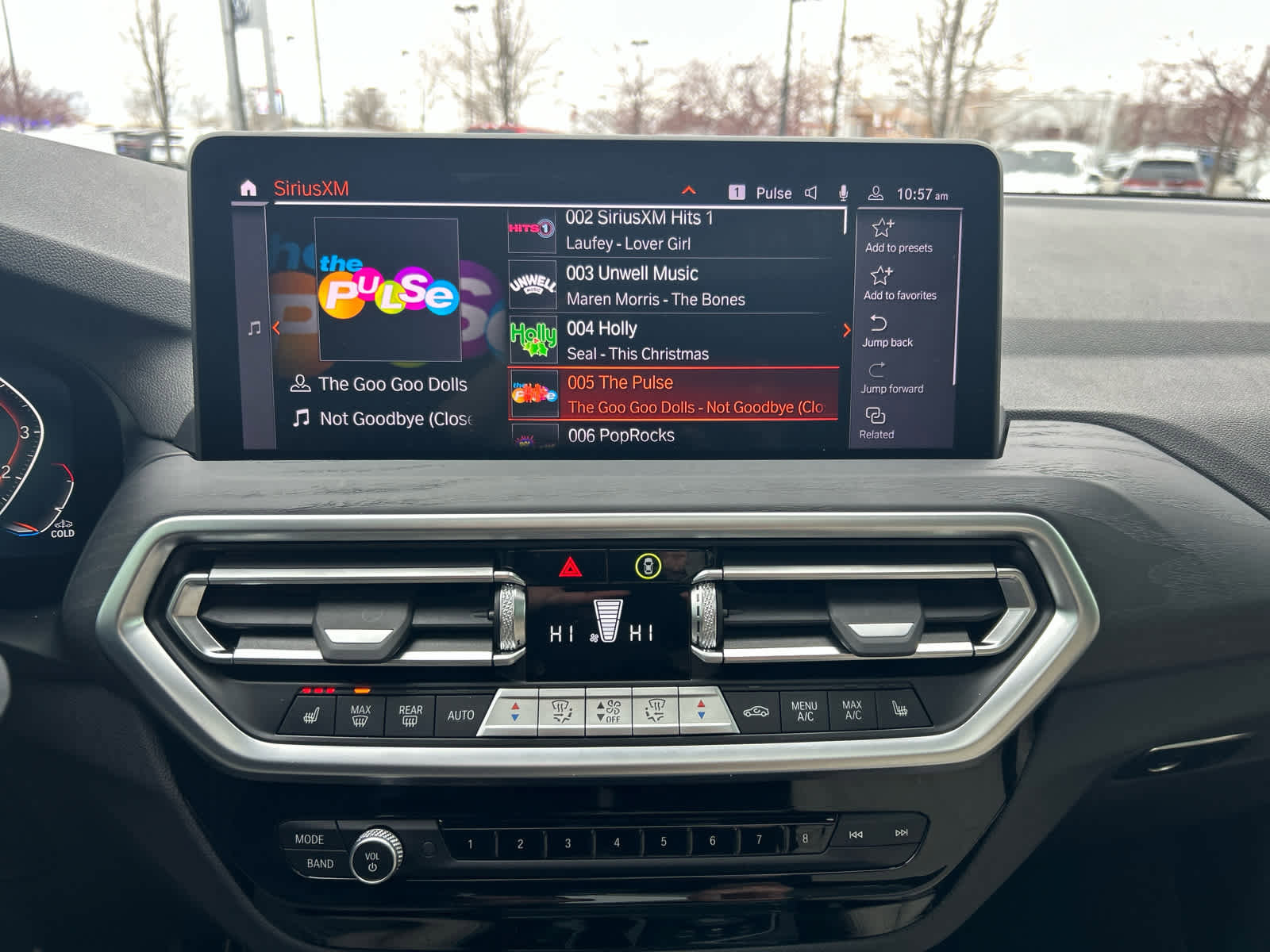 Certified 2024 BMW X3 xDrive30i w/ Premium Package image 27