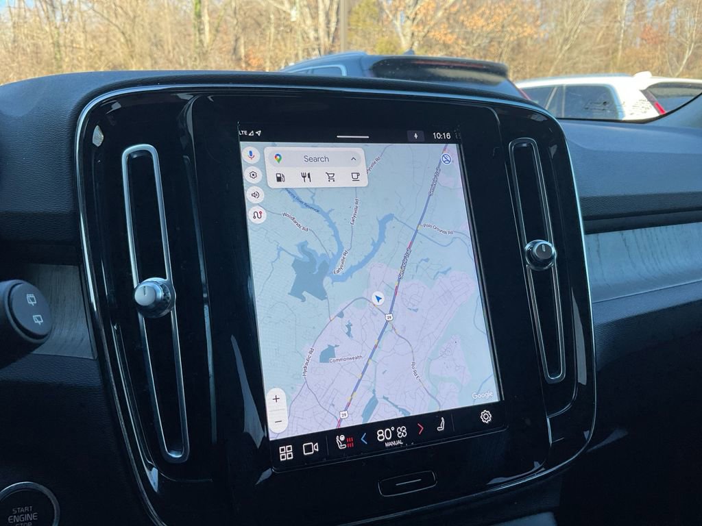 Certified 2023 Volvo XC40 B5 Ultimate w/ Protection Package Premier image 27