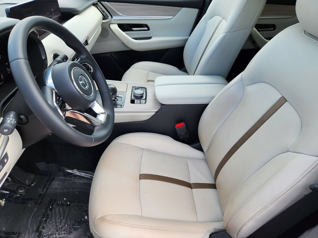 Used 2025 MAZDA CX-90 Plug-In Hybrid w/ Premium Plus AWD/4WD image 4