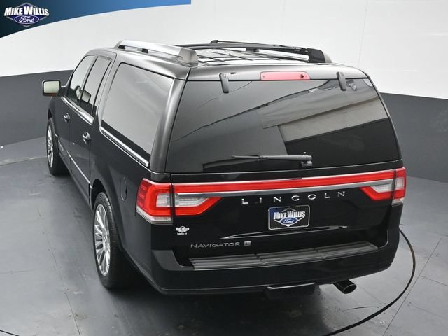 Used 2017 Lincoln Navigator L Reserve AWD/4WD image 13
