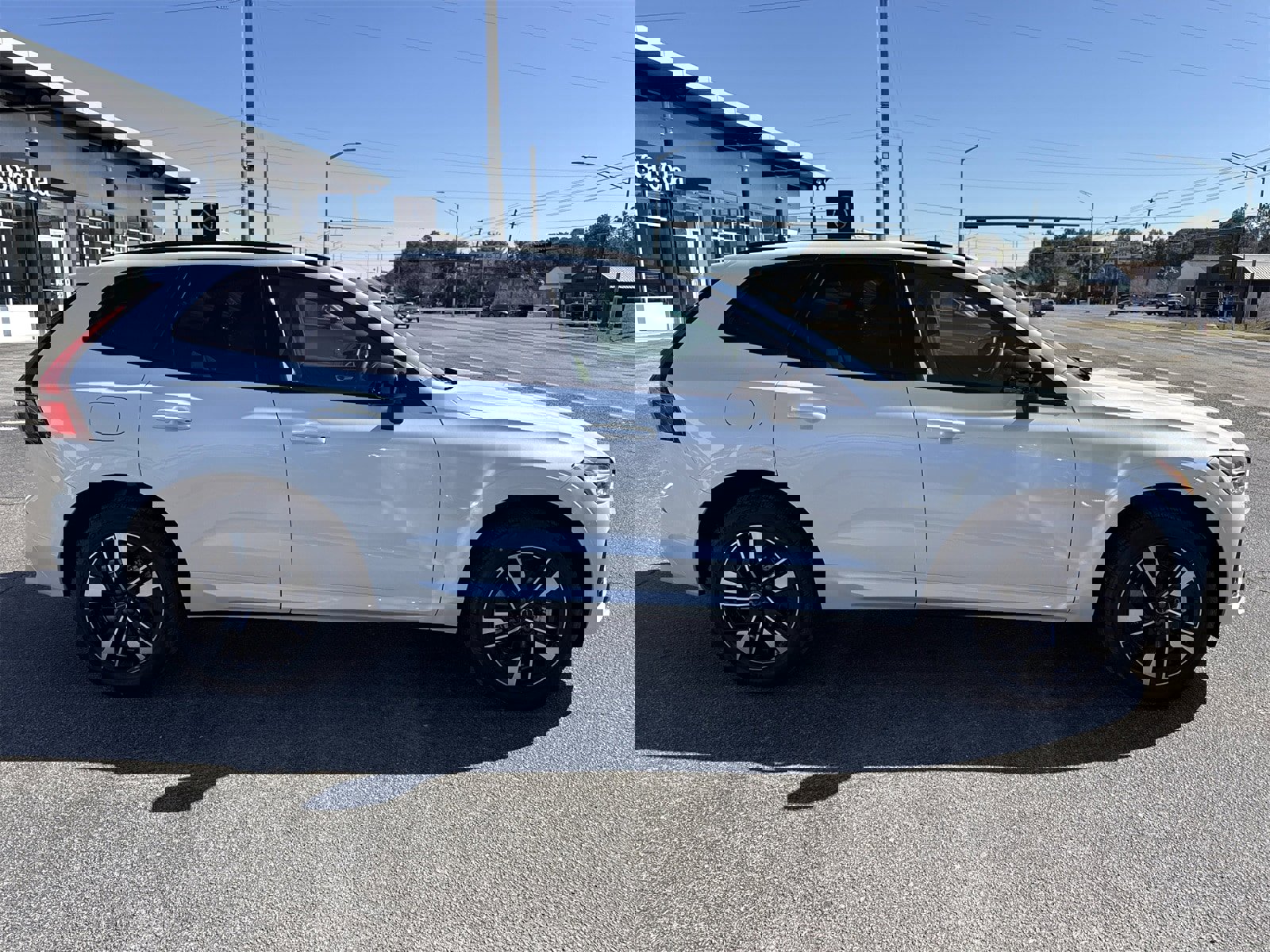 New 2026 Volvo XC60 B5 Core w/ Climate Package image 6