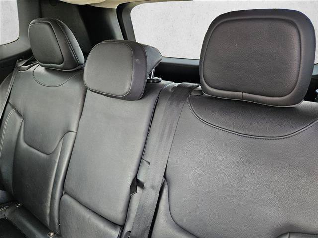 Used 2016 Jeep Renegade Limited FWD image 10