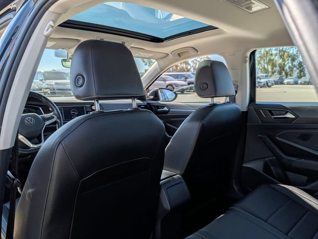 Used 2024 Volkswagen Jetta SE FWD image 12