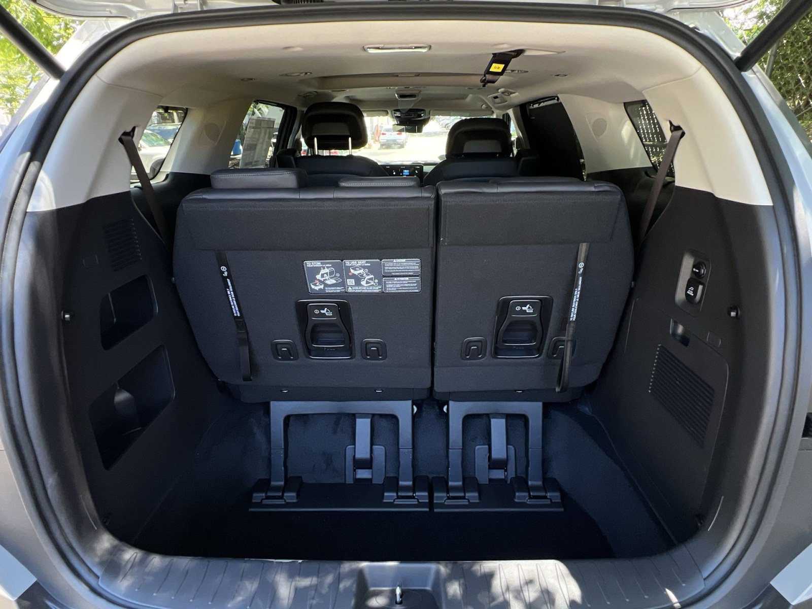 New 2026 Kia Carnival SX Prestige FWD image 36