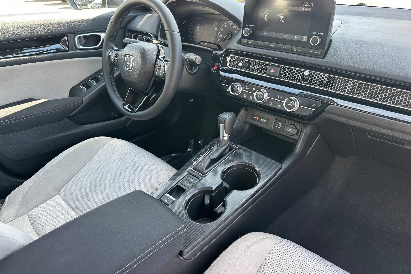 Used 2023 Honda Civic EX image 19
