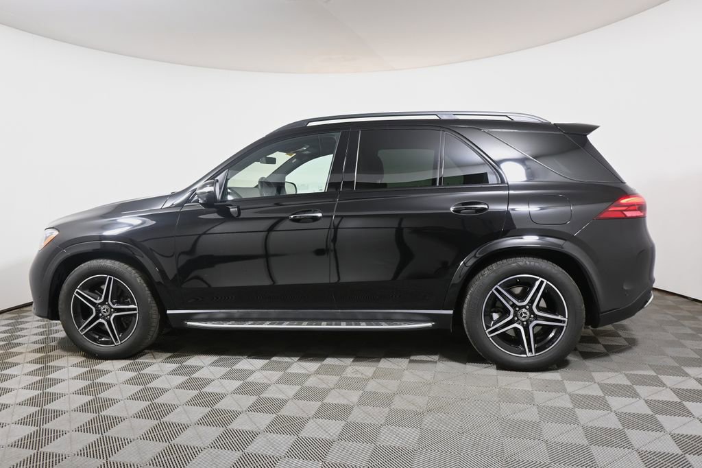 Used 2025 Mercedes-Benz GLE 450e 4MATIC image 2