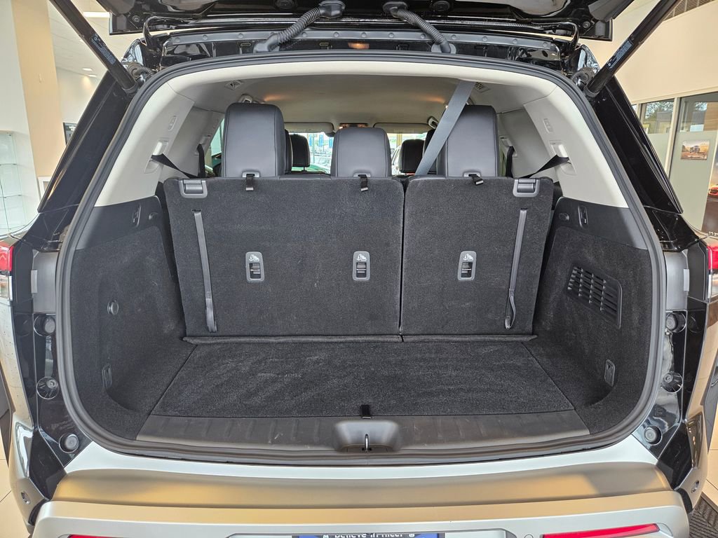 Certified 2025 Nissan Pathfinder SL AWD/4WD image 31