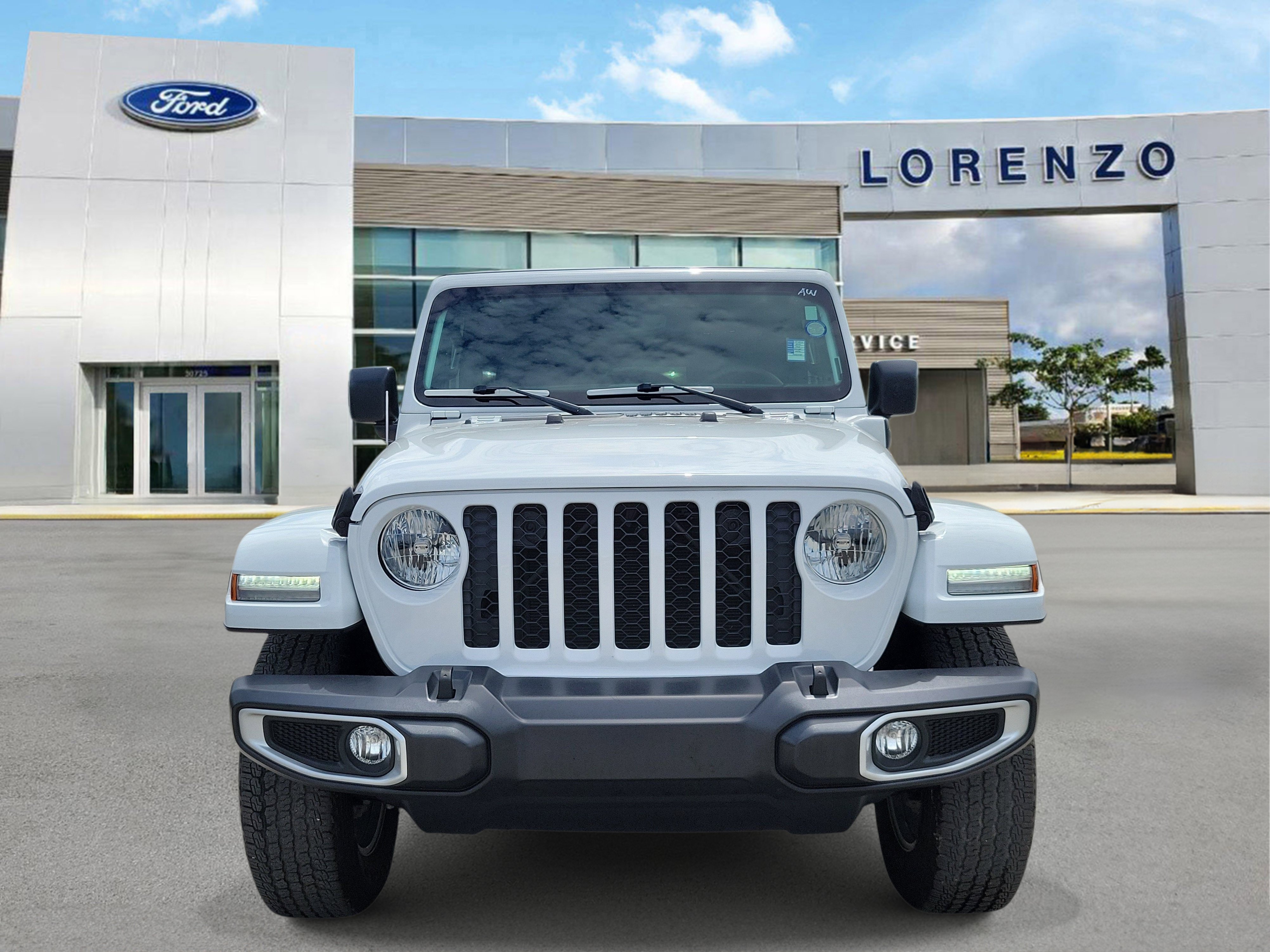 Used 2023 Jeep Wrangler Unlimited Sahara AWD/4WD image 2