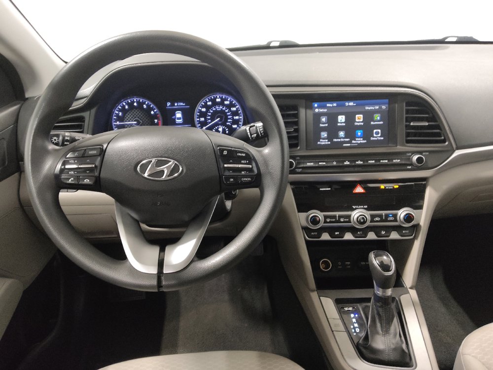 Used 2020 Hyundai Elantra SEL FWD image 22