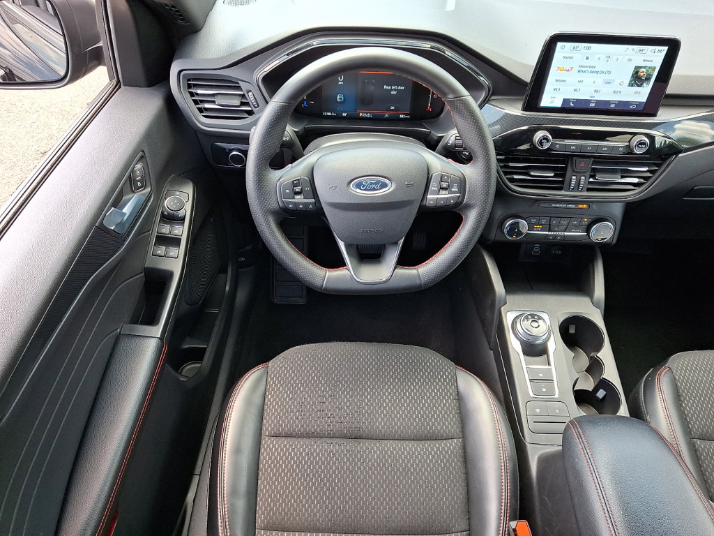 Used 2025 Ford Escape ST-Line AWD/4WD image 22