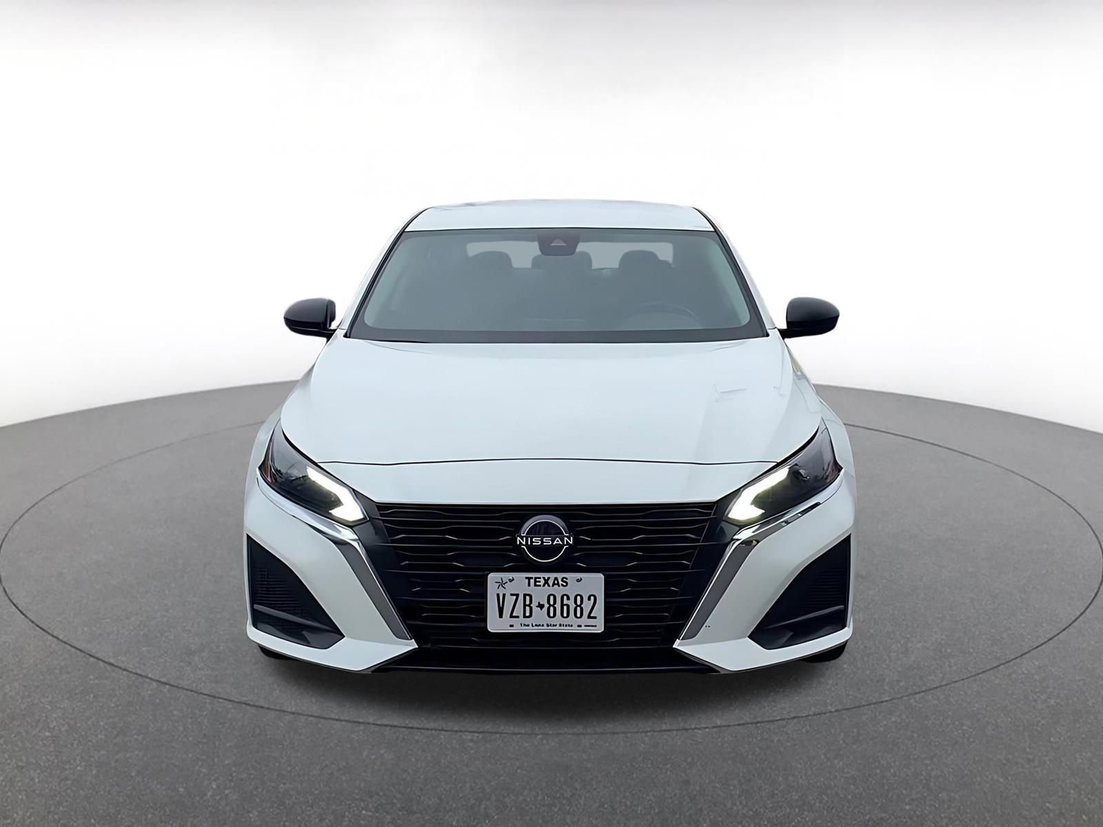 Used 2025 Nissan Altima 2.5 SV image 4