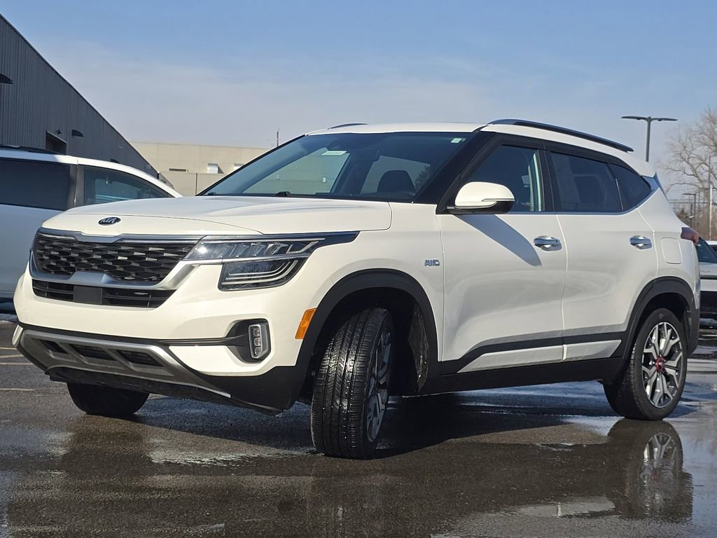 Used 2021 Kia Seltos SX w/ SX Sunroof Package image 14