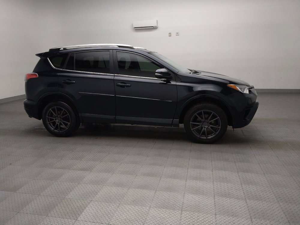 Used 2018 Toyota RAV4 Platinum FWD image 11
