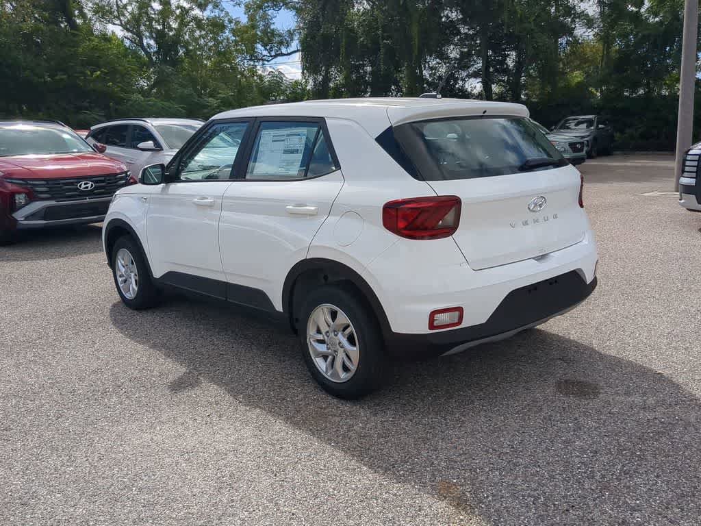 New 2026 Hyundai Venue SE FWD image 4