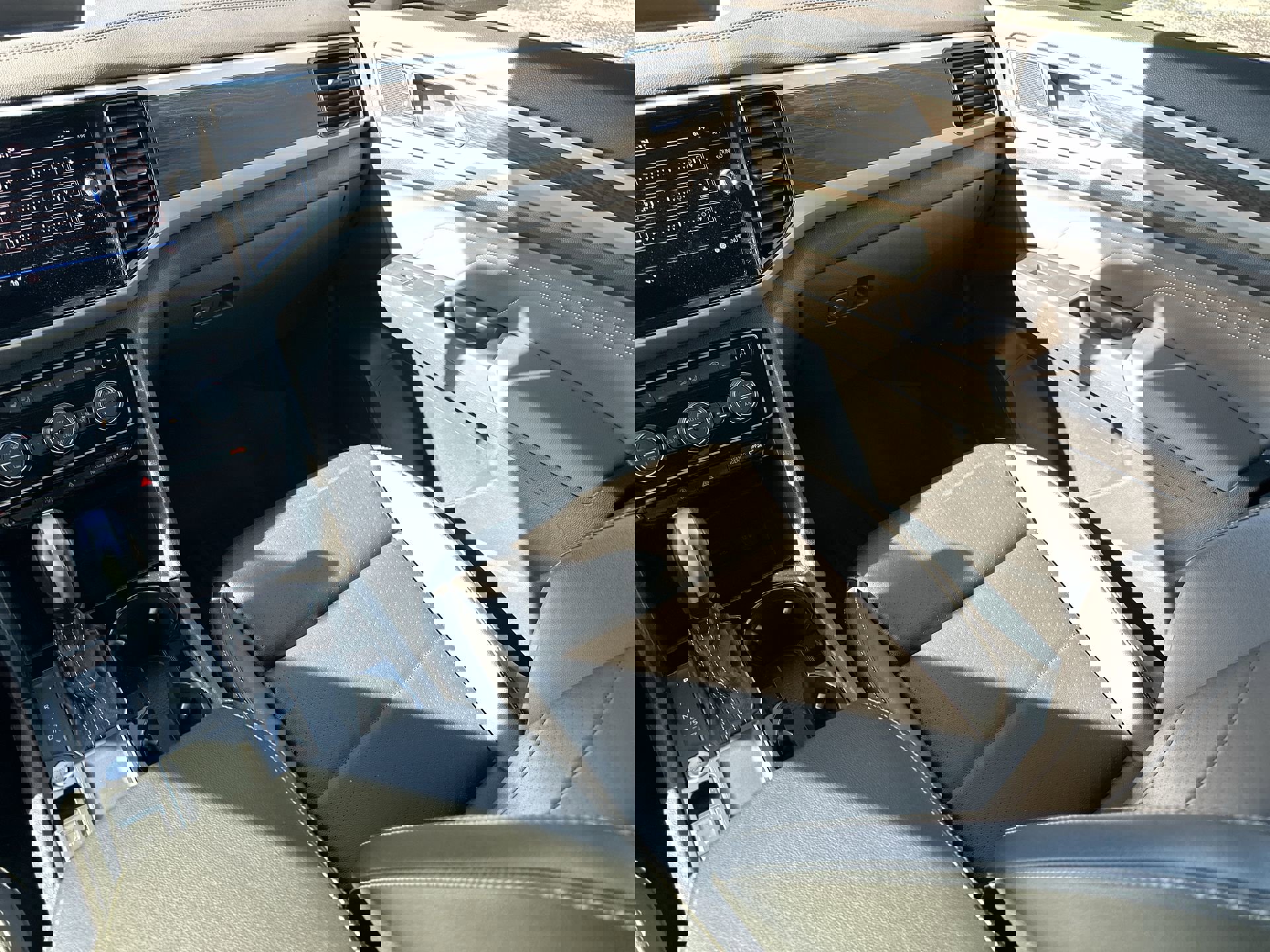 Used 2022 Volkswagen Atlas SE image 15