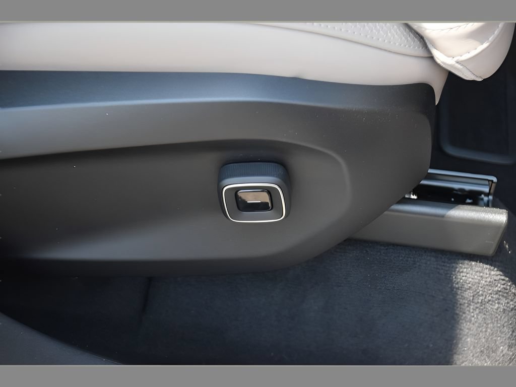 New 2026 Volvo EX90 Ultra AWD/4WD image 32