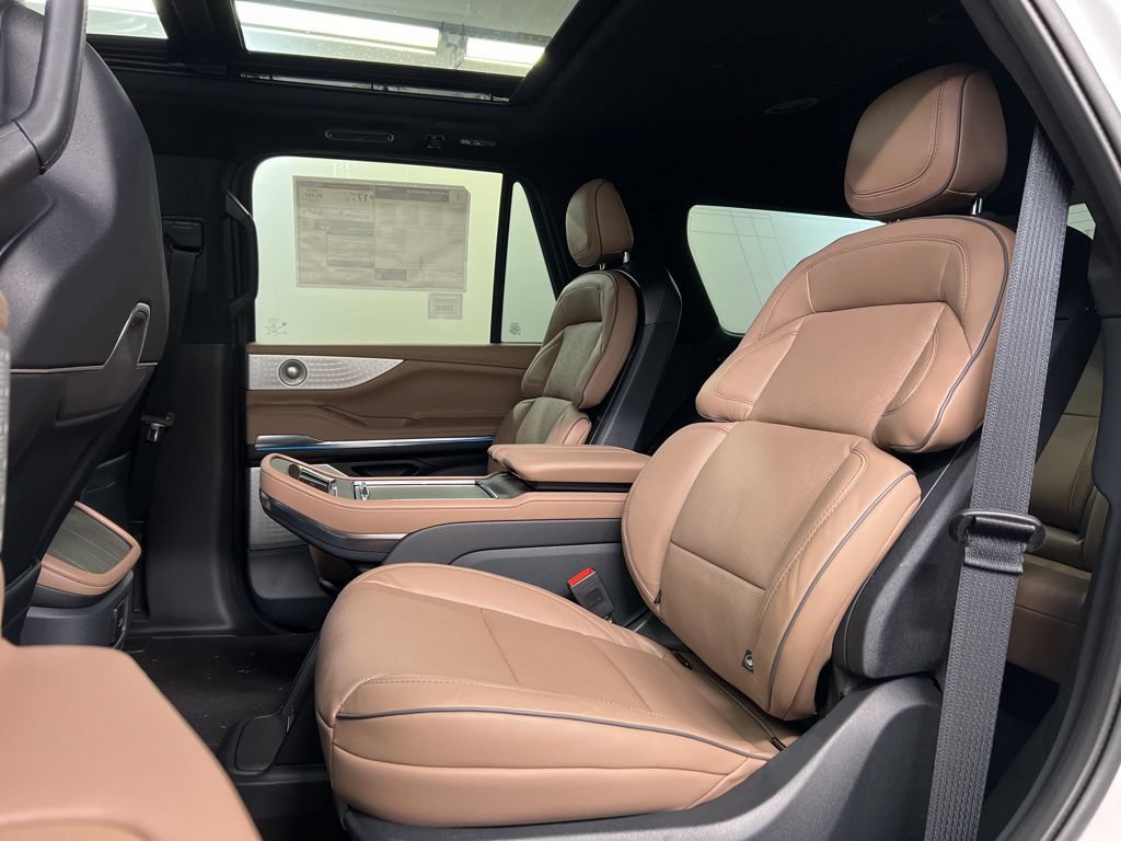 New 2026 Lincoln Navigator Black Label AWD/4WD image 36