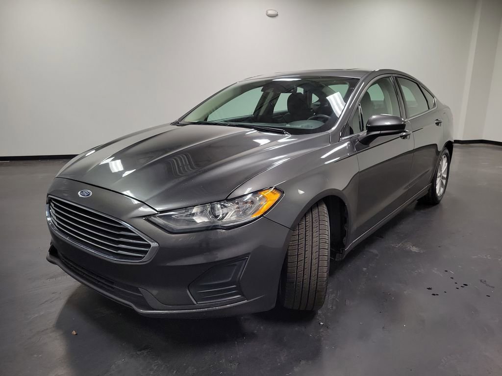 Used 2020 Ford Fusion SE image 5