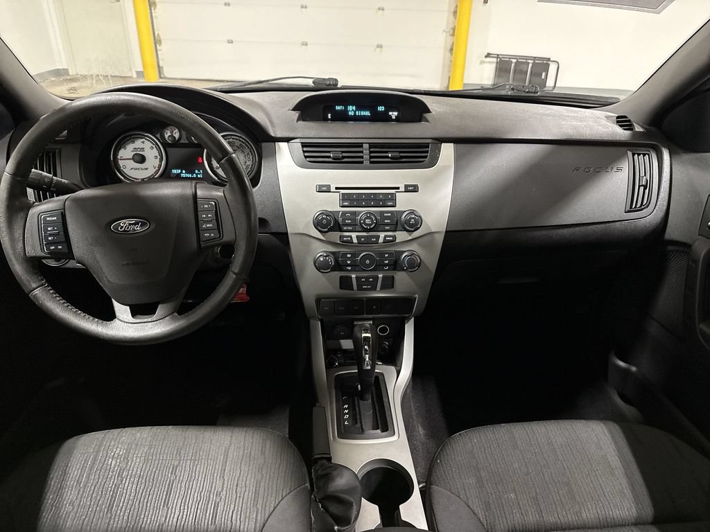 Used 2011 Ford Focus SE w/ 201A Rapid Spec Order Code FWD image 10
