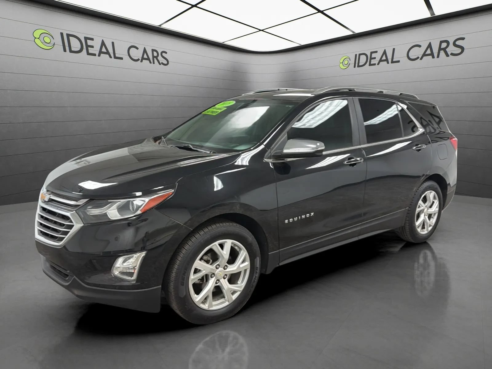 Used 2018 Chevrolet Equinox Premier FWD image 1