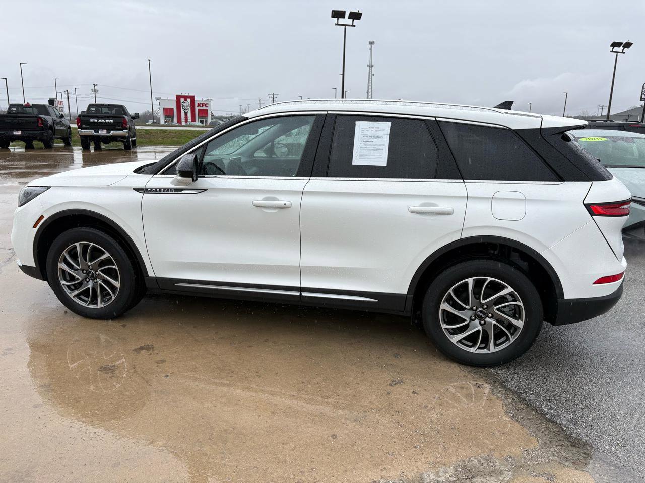 Used 2022 Lincoln Corsair AWD w/ Equipment Group 101A image 6