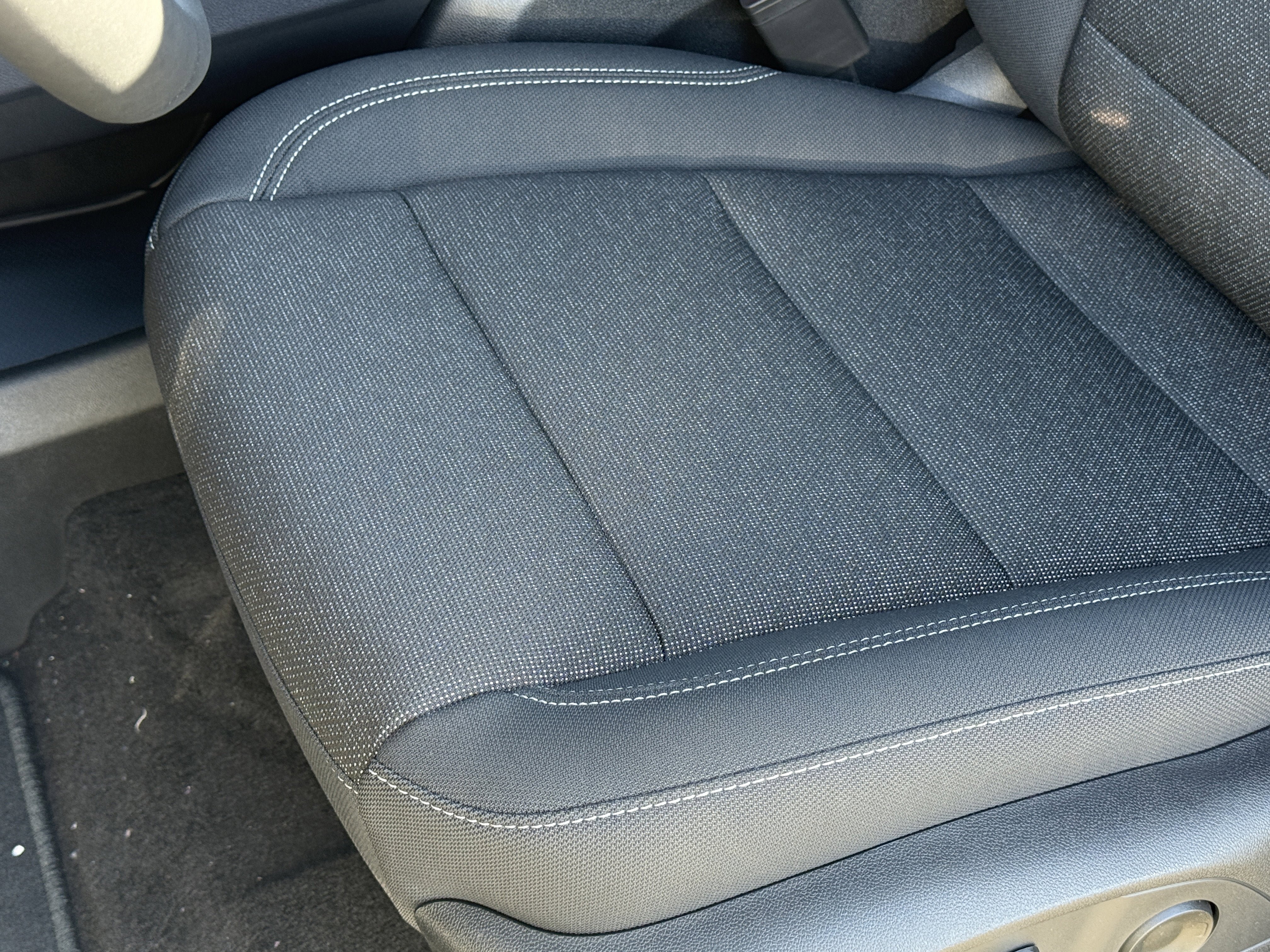 New 2026 Chevrolet Traverse LT AWD/4WD image 11
