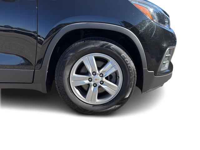 Used 2020 Chevrolet Trax LS w/ Tint and Cruise Package image 9