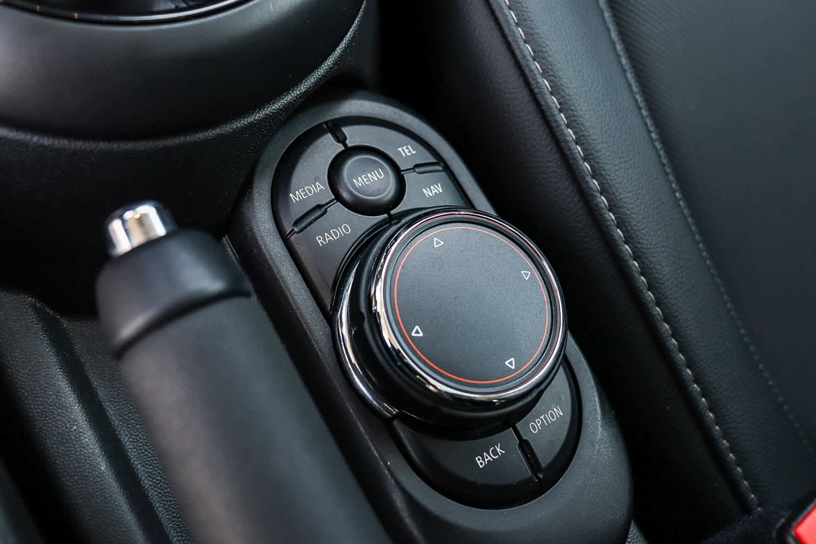 Used 2018 MINI Cooper 2-Door Hardtop image 27