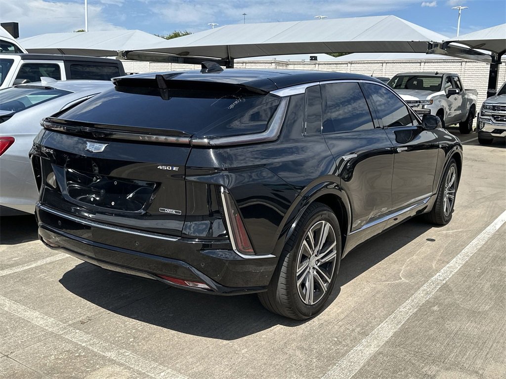 Used 2023 Cadillac Lyriq 2WD image 3