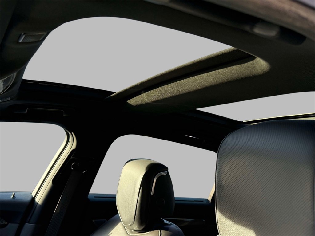 Used 2019 Cadillac CT6 V w/ Driver Assist Package image 22