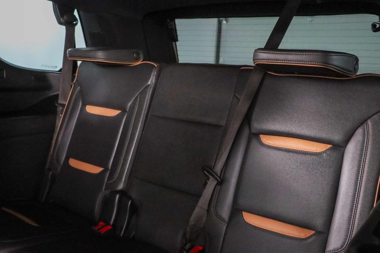 Used 2024 GMC Yukon AT4 AWD/4WD image 29