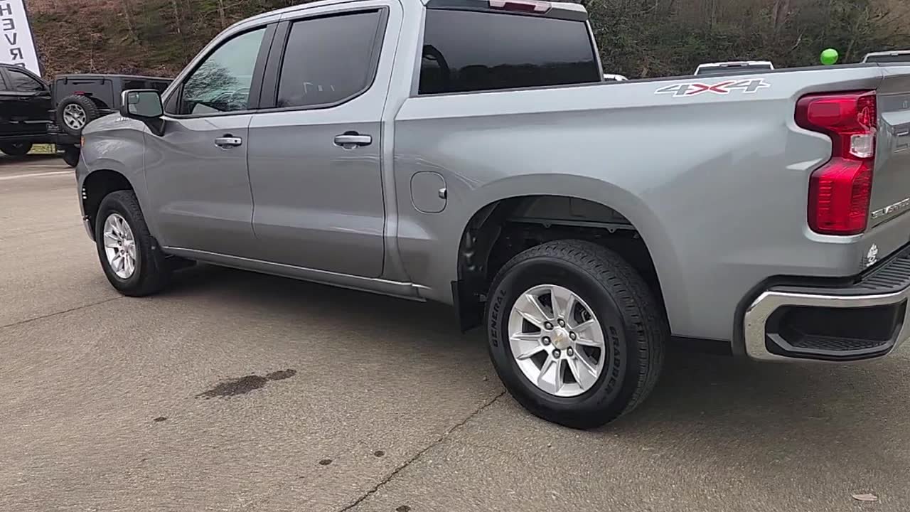 Used 2025 Chevrolet Silverado 1500 LT image 5