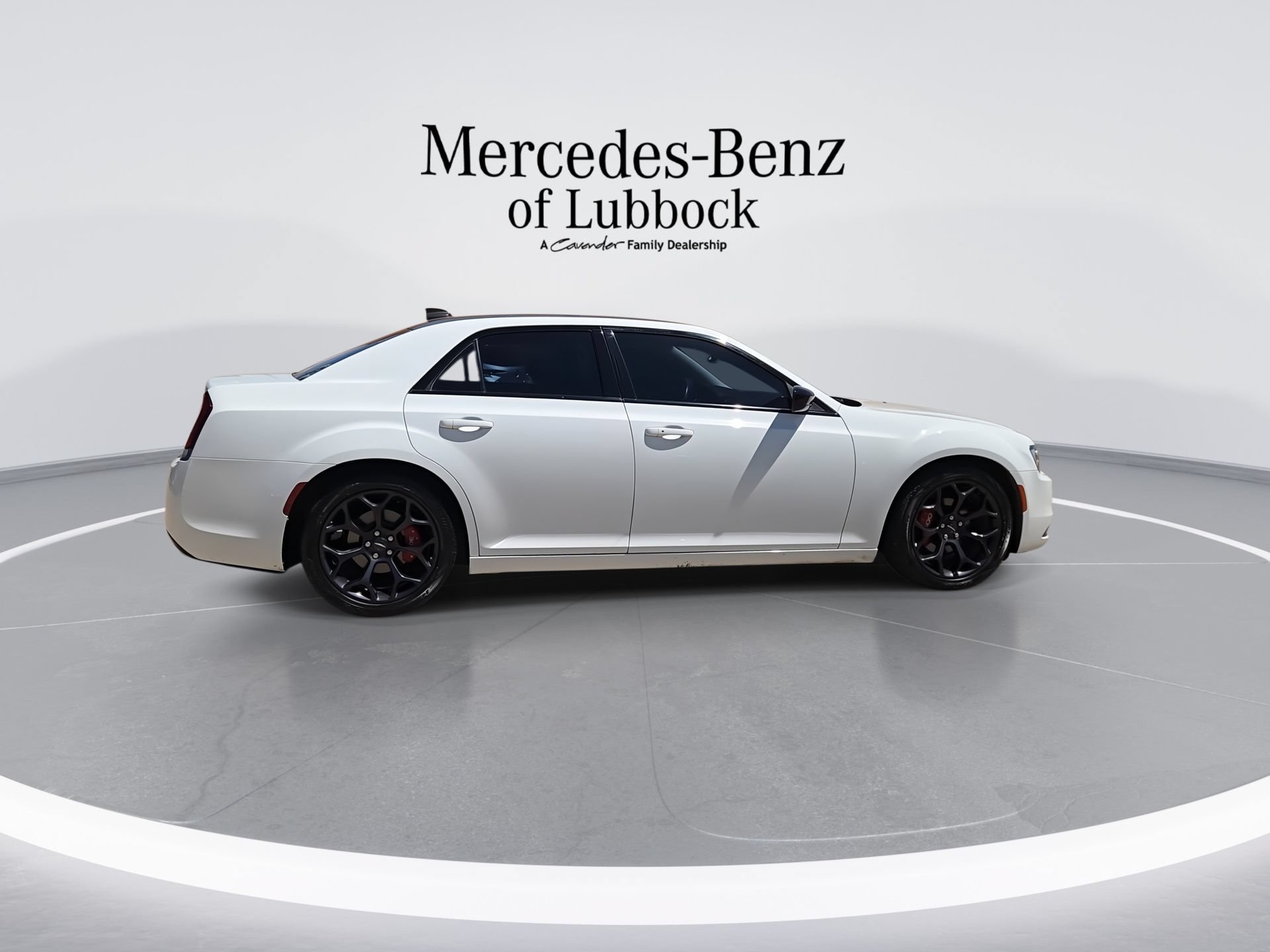 Used 2019 Chrysler 300 Touring w/ Sport Appearance Package RWD image 9