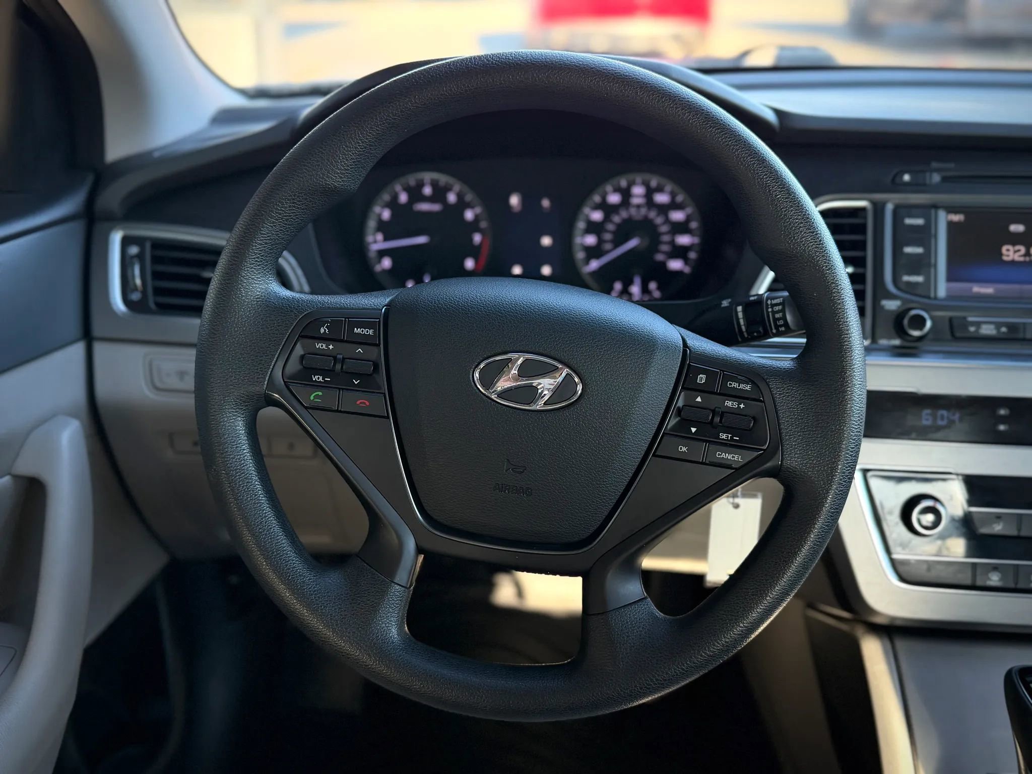 Used 2015 Hyundai Sonata SE w/ Option Group 09 FWD image 9
