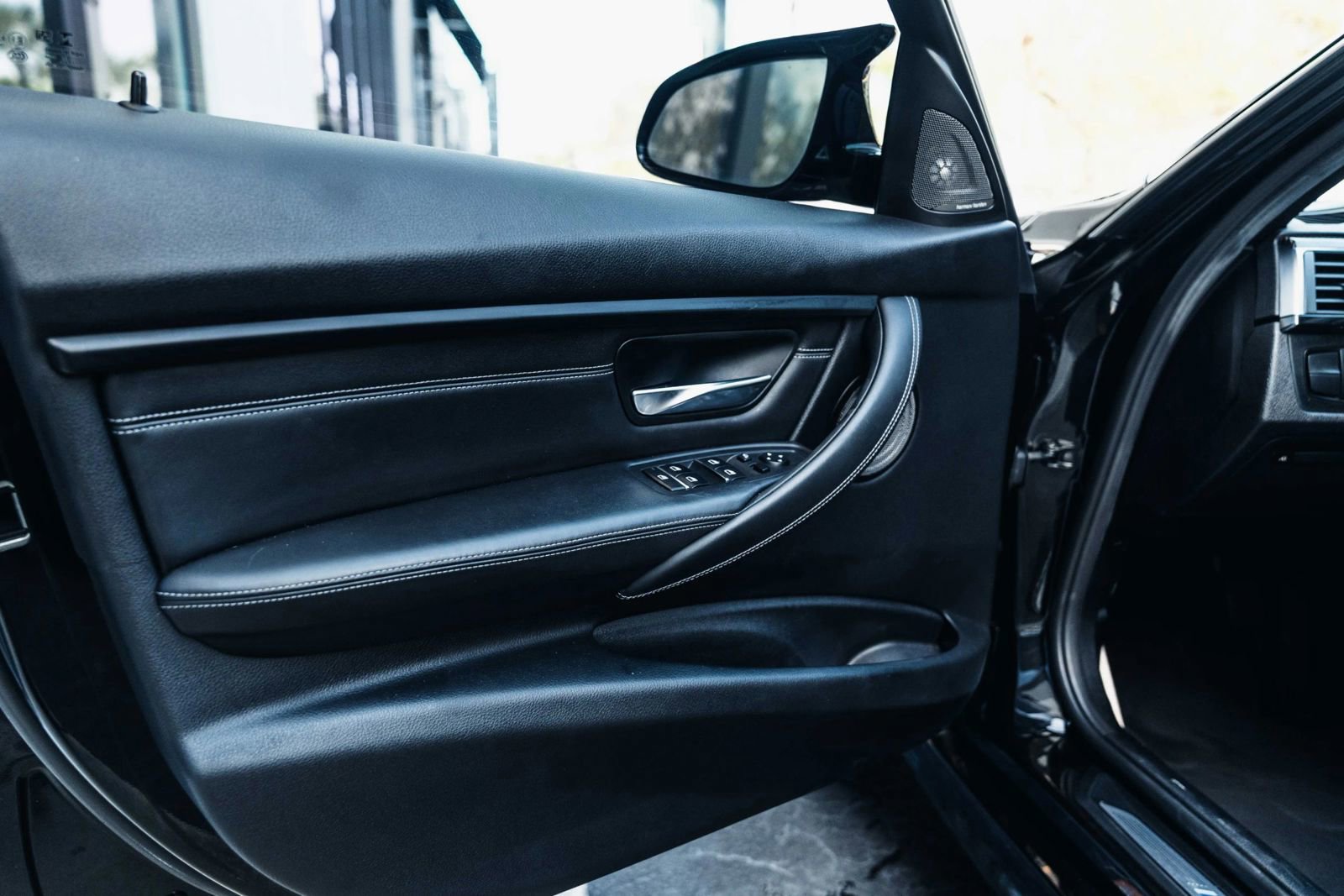 Used 2018 BMW M3 CS RWD image 12