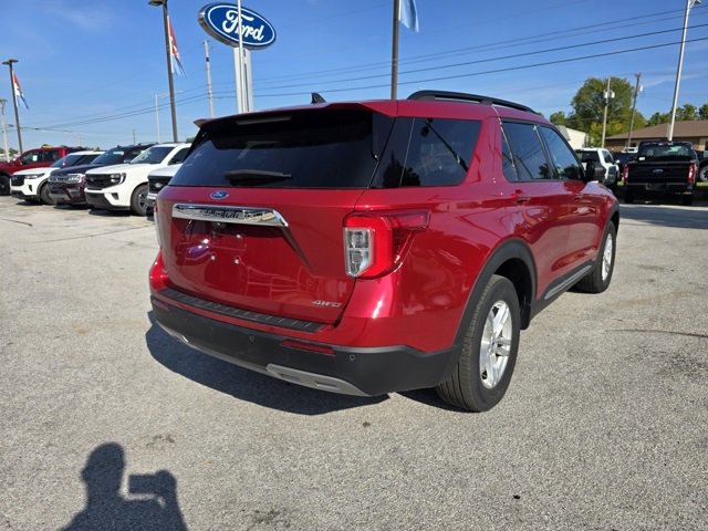 Used 2023 Ford Explorer XLT w/ Equipment Group 202A image 3