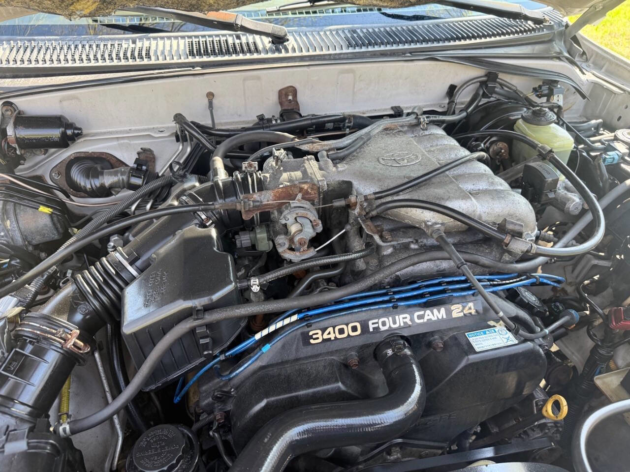 Used 2000 Toyota 4Runner SR5 AWD/4WD image 47