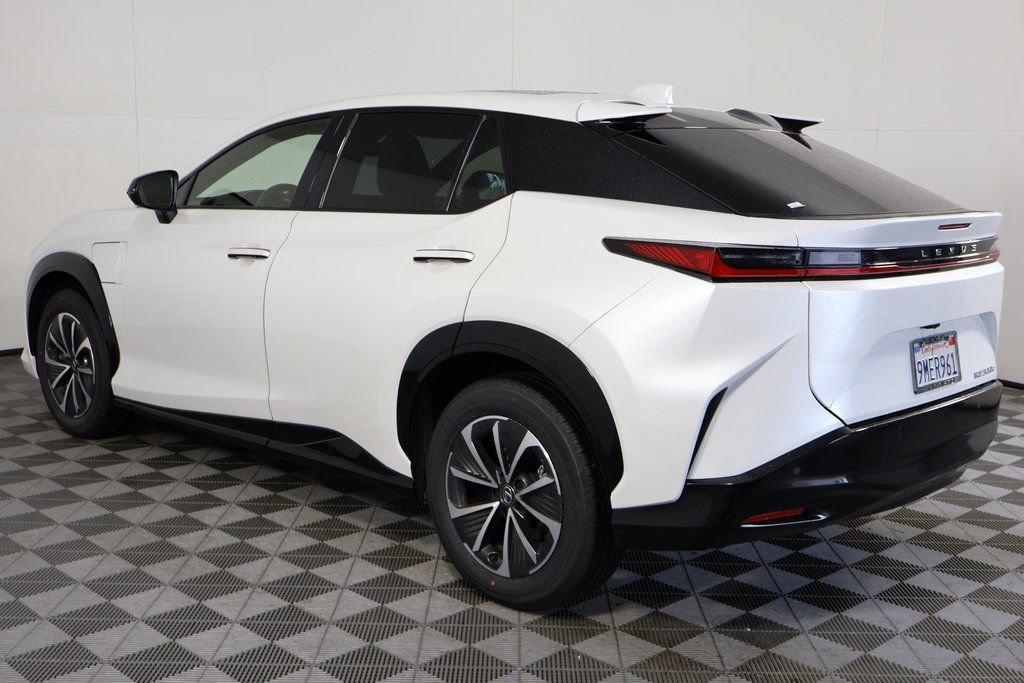 Used 2024 Lexus RZ 300e Premium w/ Accessory Package (Z1) image 5