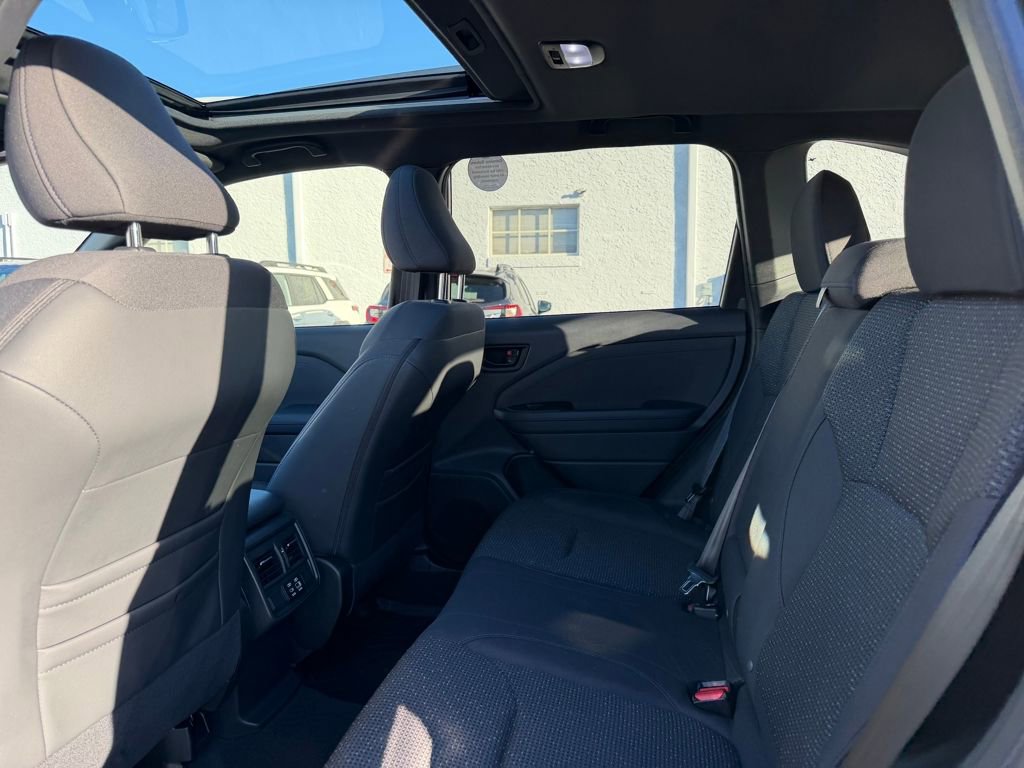 Used 2025 Subaru Forester Premium image 27