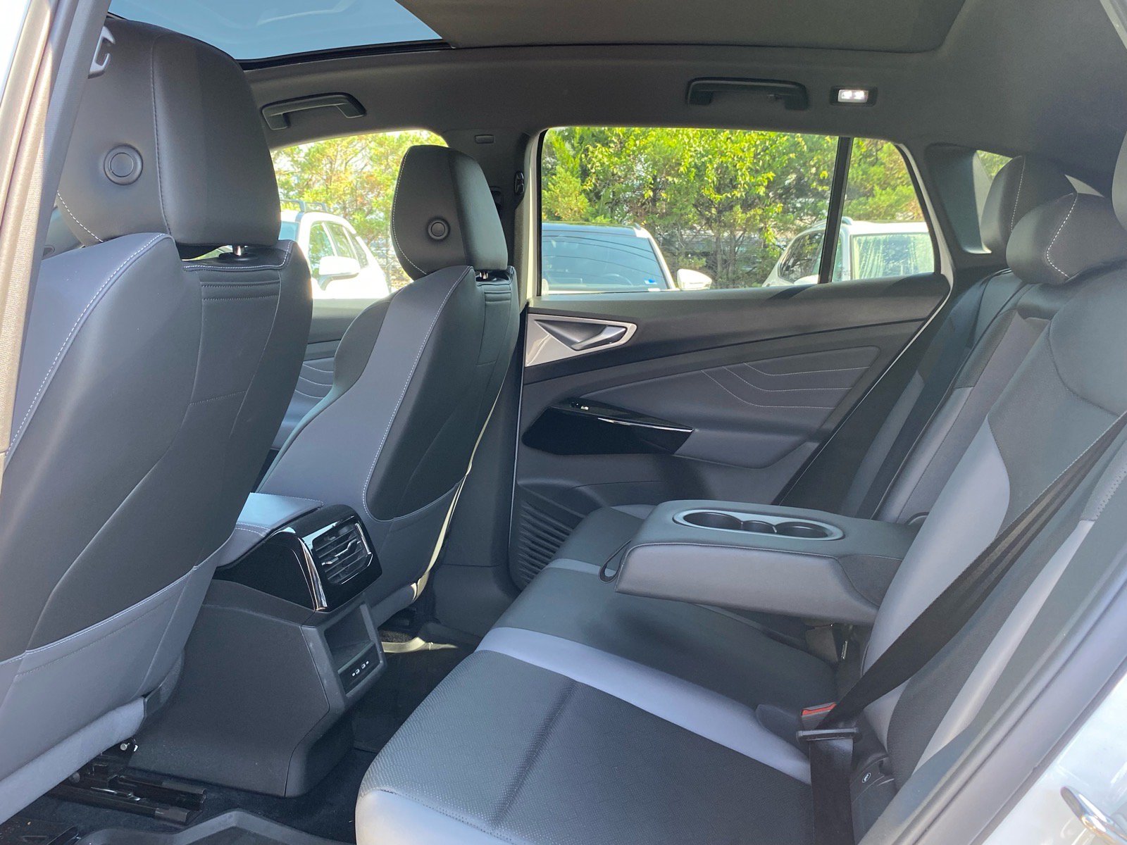 Used 2023 Volkswagen ID.4 Pro S RWD image 19