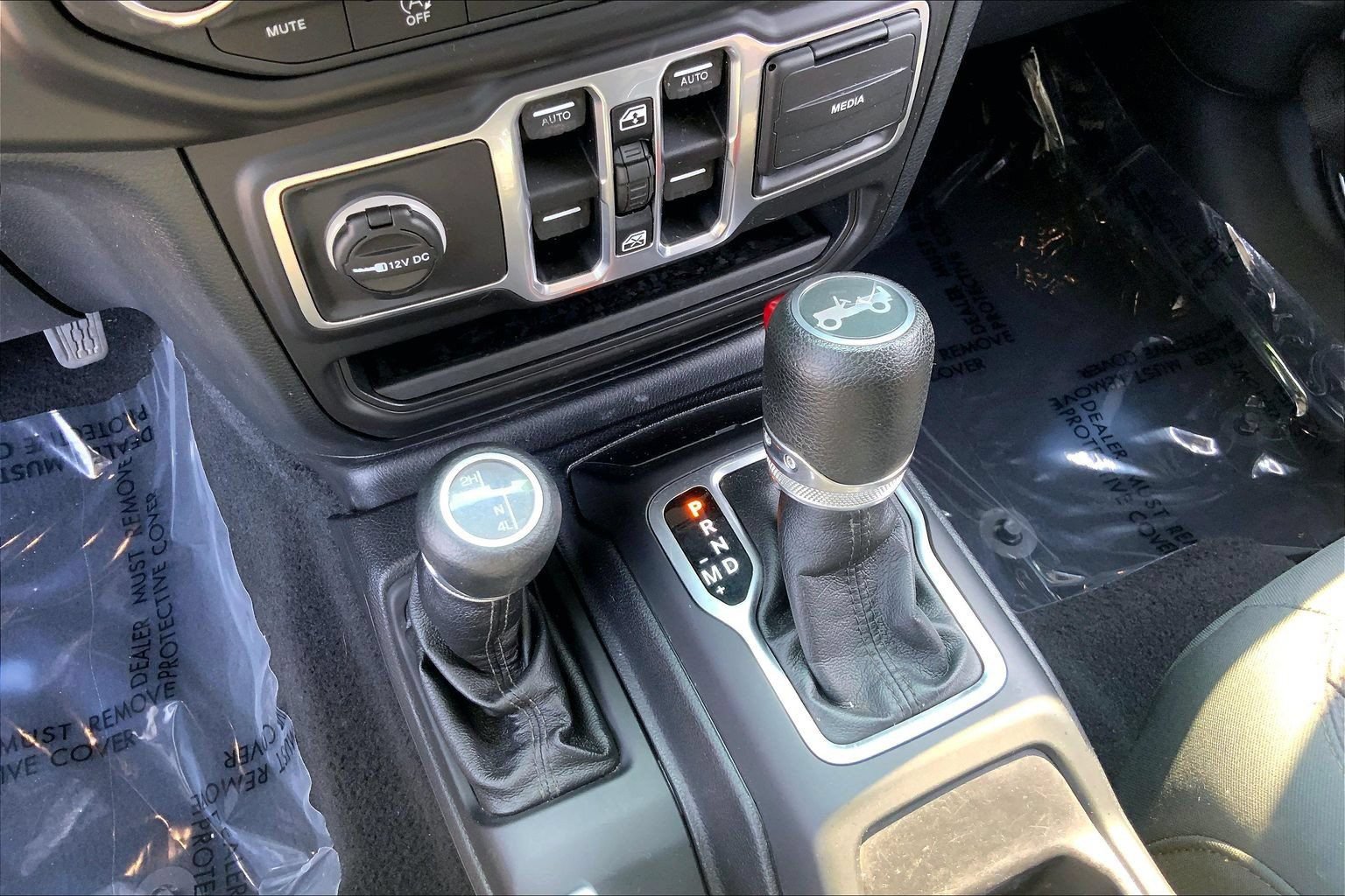 Used 2018 Jeep Wrangler Unlimited Sport S AWD/4WD image 15