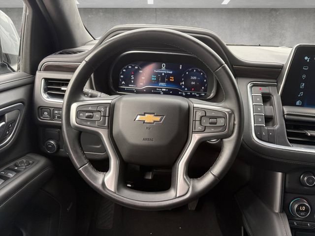 Used 2024 Chevrolet Suburban LT RWD image 21