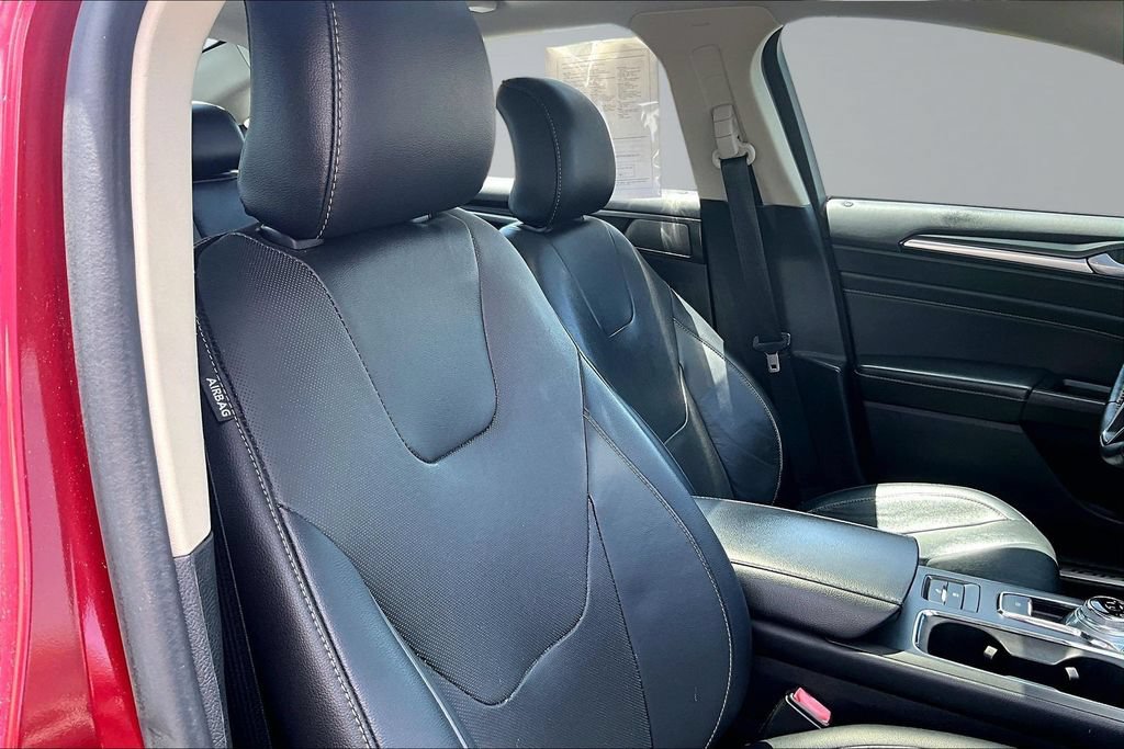 Used 2019 Ford Fusion Titanium FWD image 7