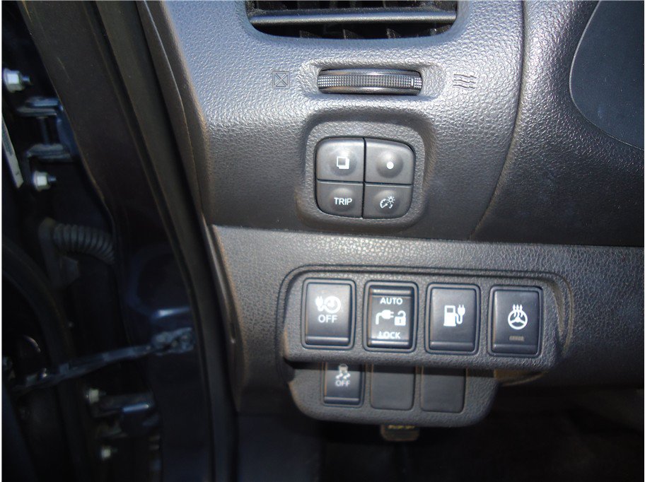 Used 2013 Nissan Leaf S w/ Charger Pkg FWD image 25
