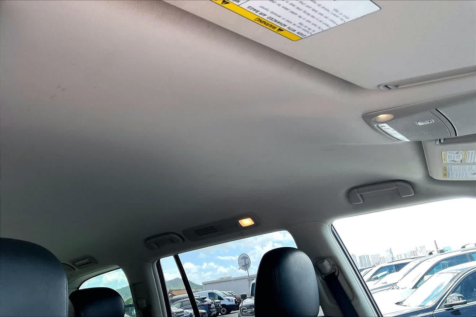 Used 2022 Nissan Armada SV RWD image 30